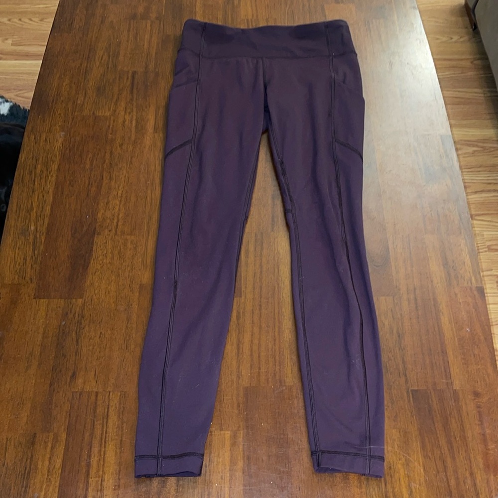 Lululemon Ladies Run It Out Tight High Rise Leggings. Size 6. Purple. Z40416